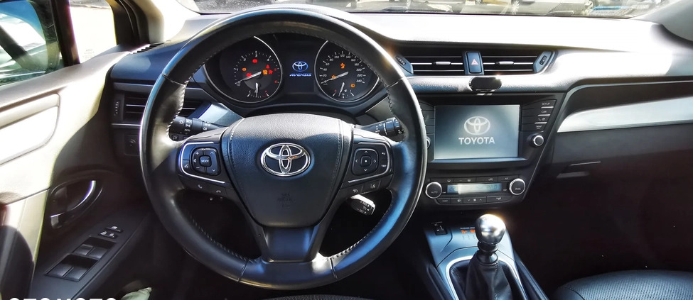 Toyota Avensis cena 65000 przebieg: 132000, rok produkcji 2018 z Mińsk Mazowiecki małe 121